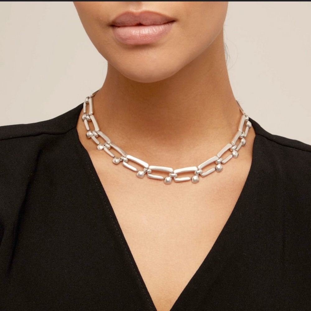 Uno de 50 “Unusual” Neclace